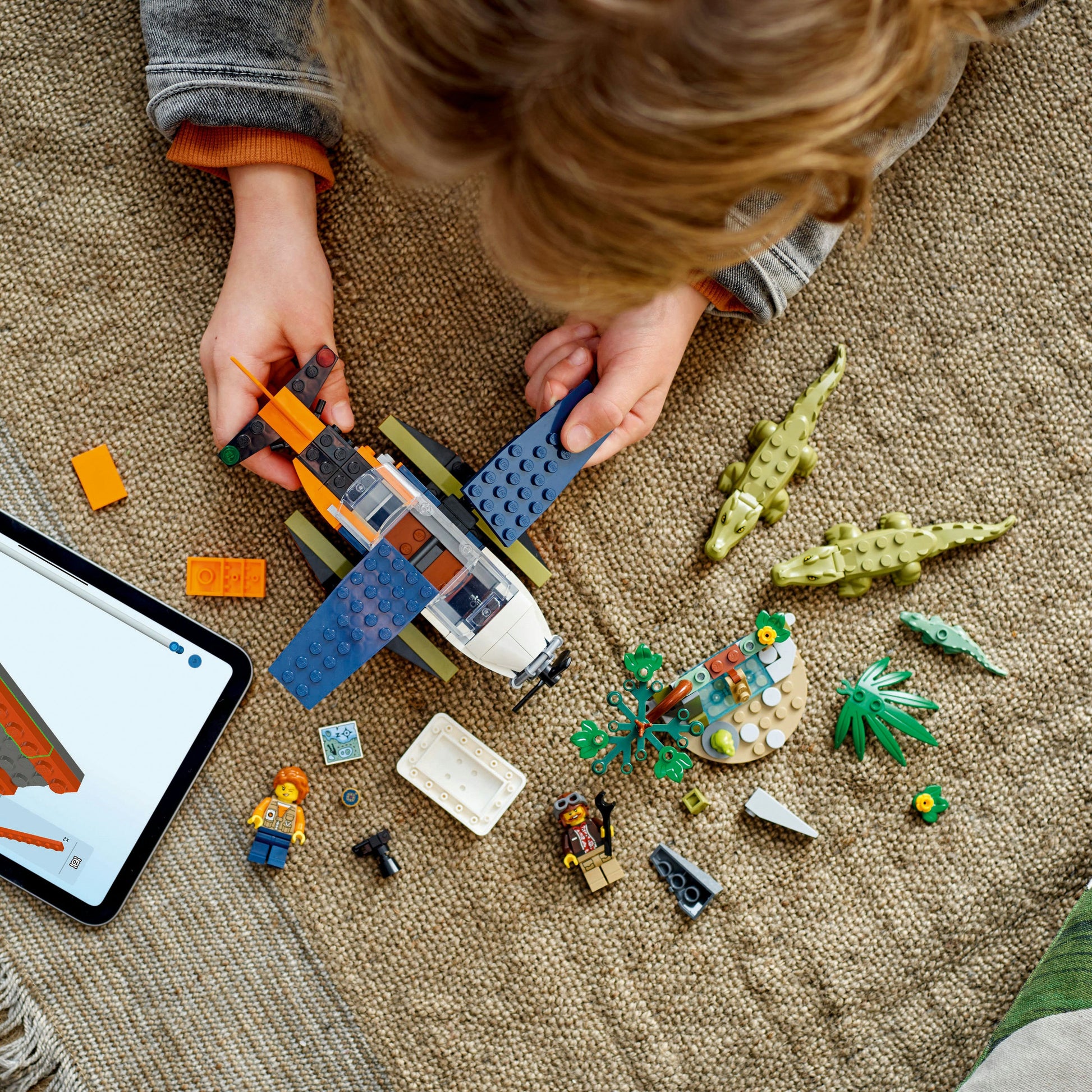 مجموعة لعب طائرة مستكشف الأدغال المائية 60425 من LEGO® City