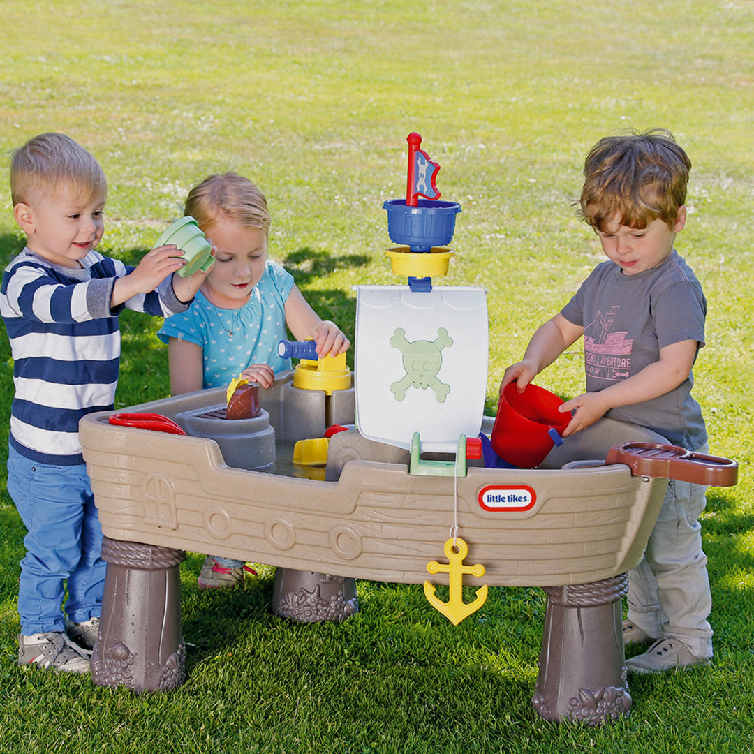 Little Tikes Anchors Away Pirate Ship
