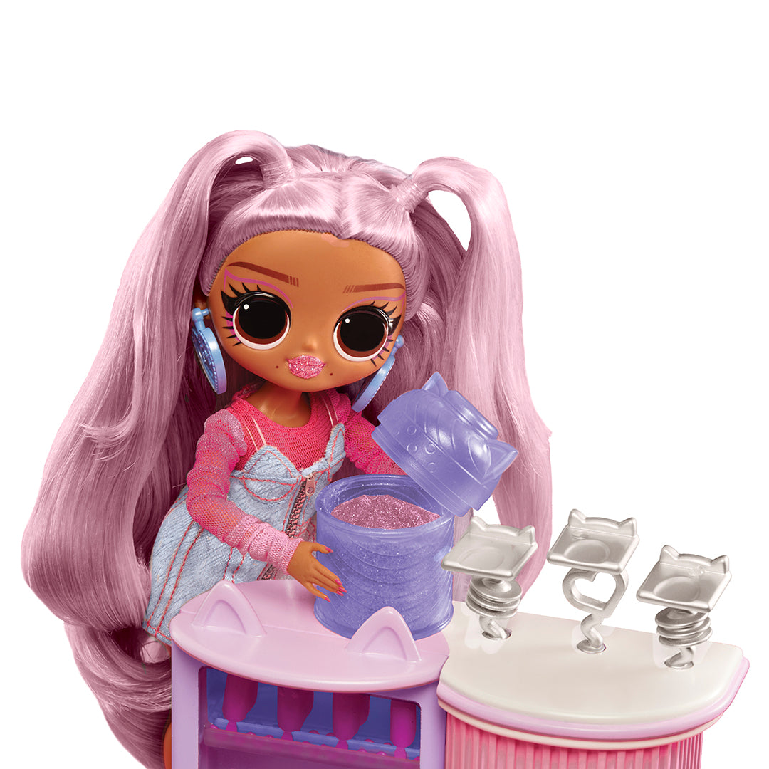 إل.أو.إل سربرايز أو.إم.جي
 سويت نيلز كيتي كاي كافيه