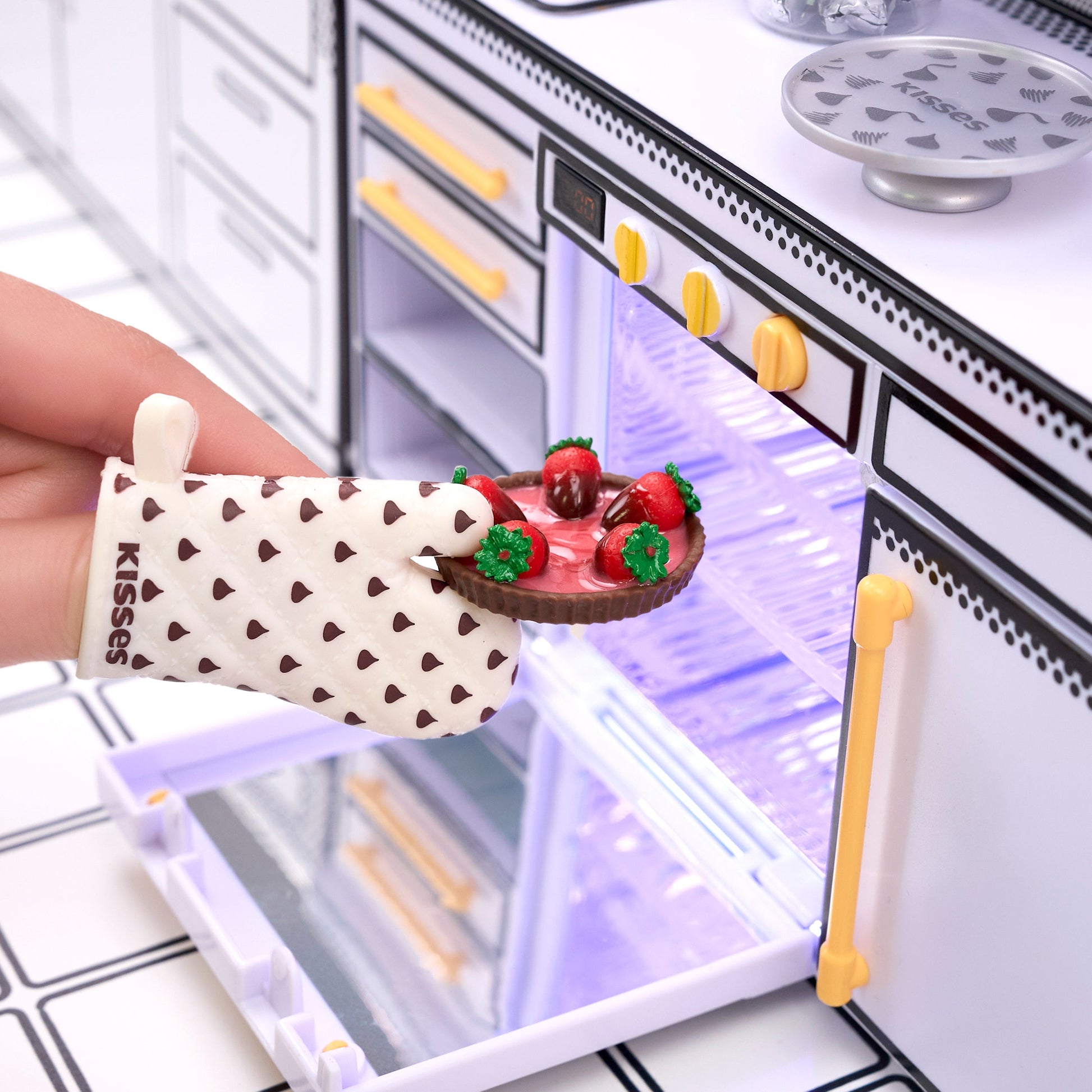 MGA'S Miniverse Make It Mini Hershey's