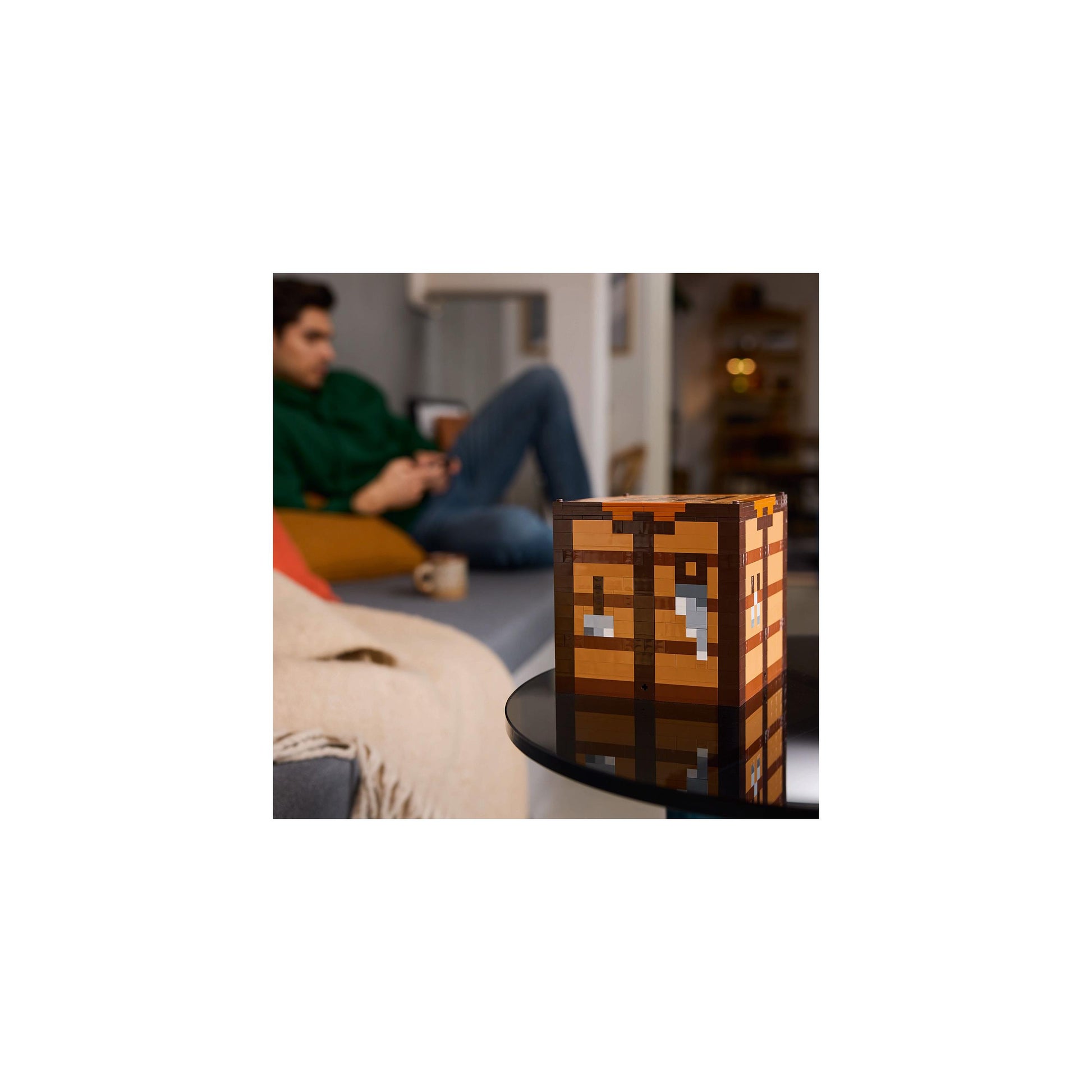 طاولة الأشغال الحرفية من ®LEGO® Minecraft  للبالغين 21265