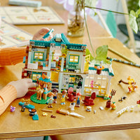 مجموعة منزل أوتن 41730 من LEGO® Friends (853 قطعة)