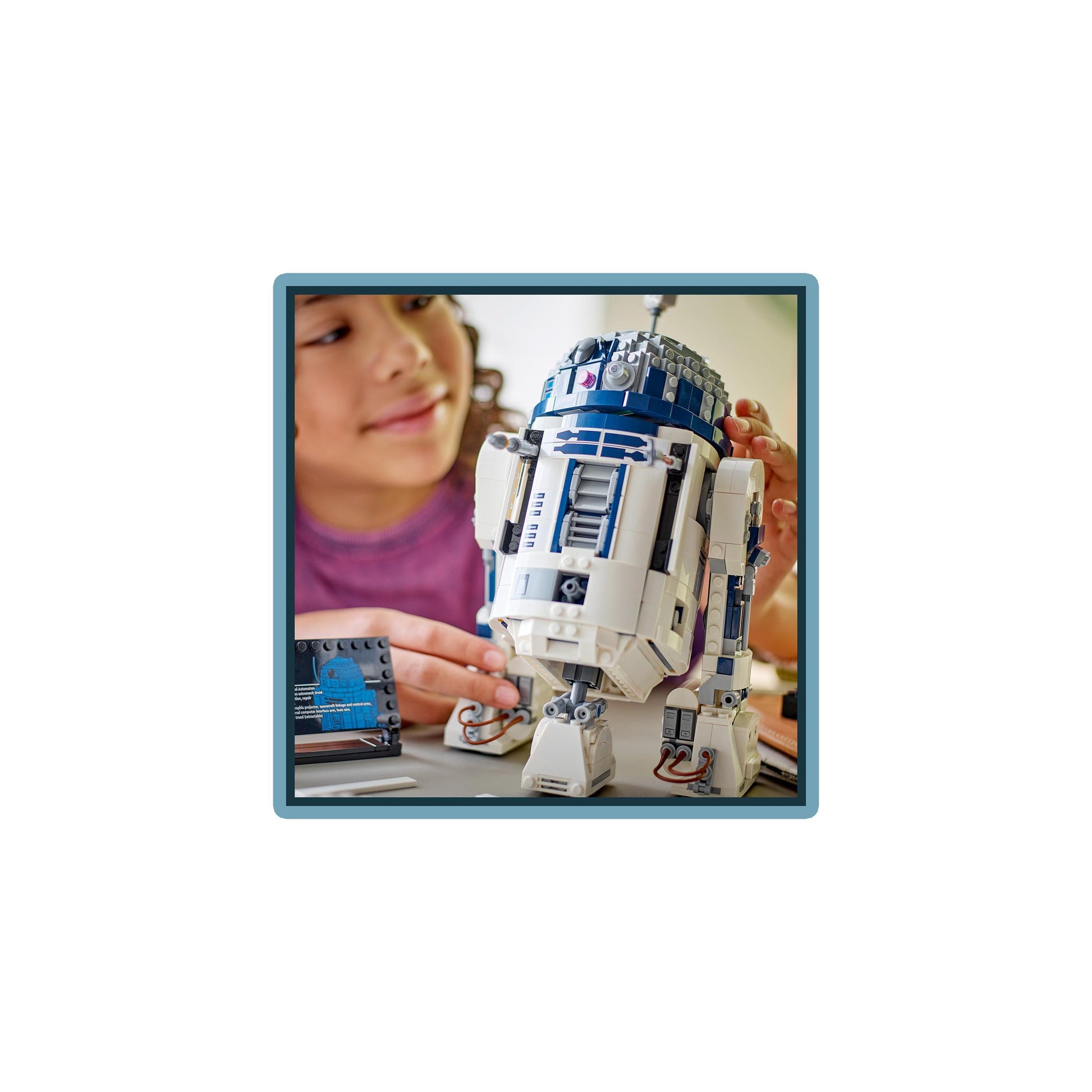 LEGO® Star Wars™ R2-D2™ Set 75379