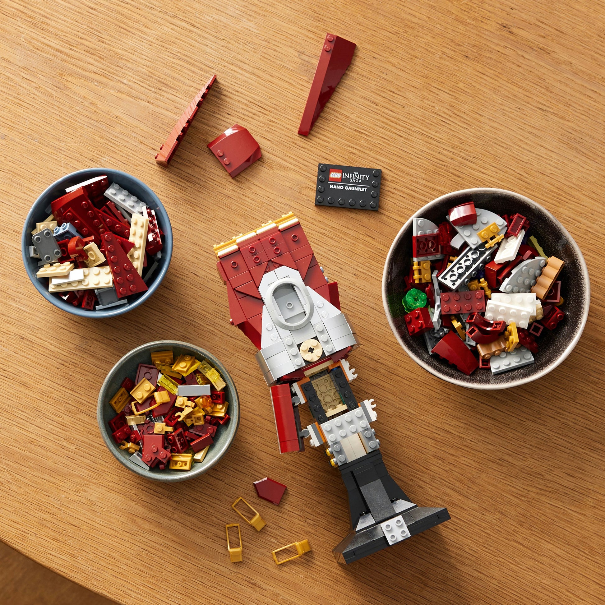 مجموعة  قفاز النانو 76223 من LEGO® Marvel (680 قطعة)