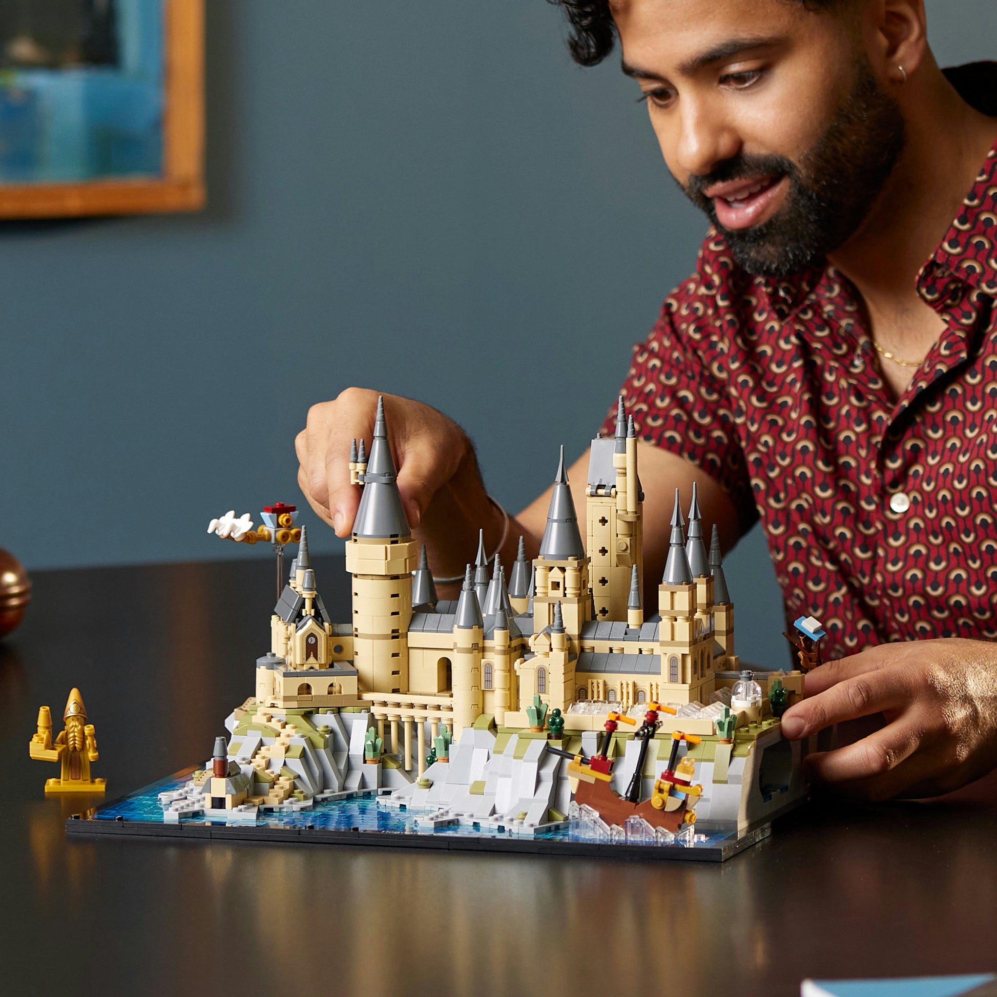 مجموعة بناء قلعة هوغوارتس™ وأراضيها 76419 من LEGO® Harry Potter™‍‌‎ (2660 قطعة)